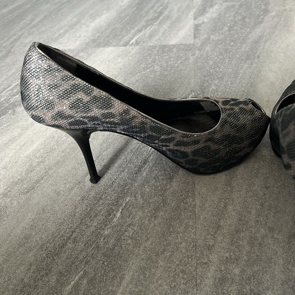 Pale Pink & Grey Glitter Cheetah High Heels peep toe size 7.5 - Picture 5 of 12